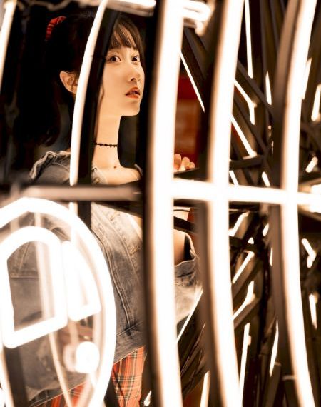 水咲ローラ绝美教师在线_剧情片天堂在线