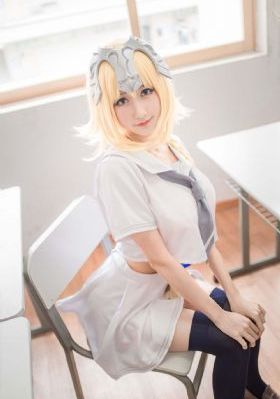 调教驯服丰满美艳麻麻在线视频_1080P完整版观看